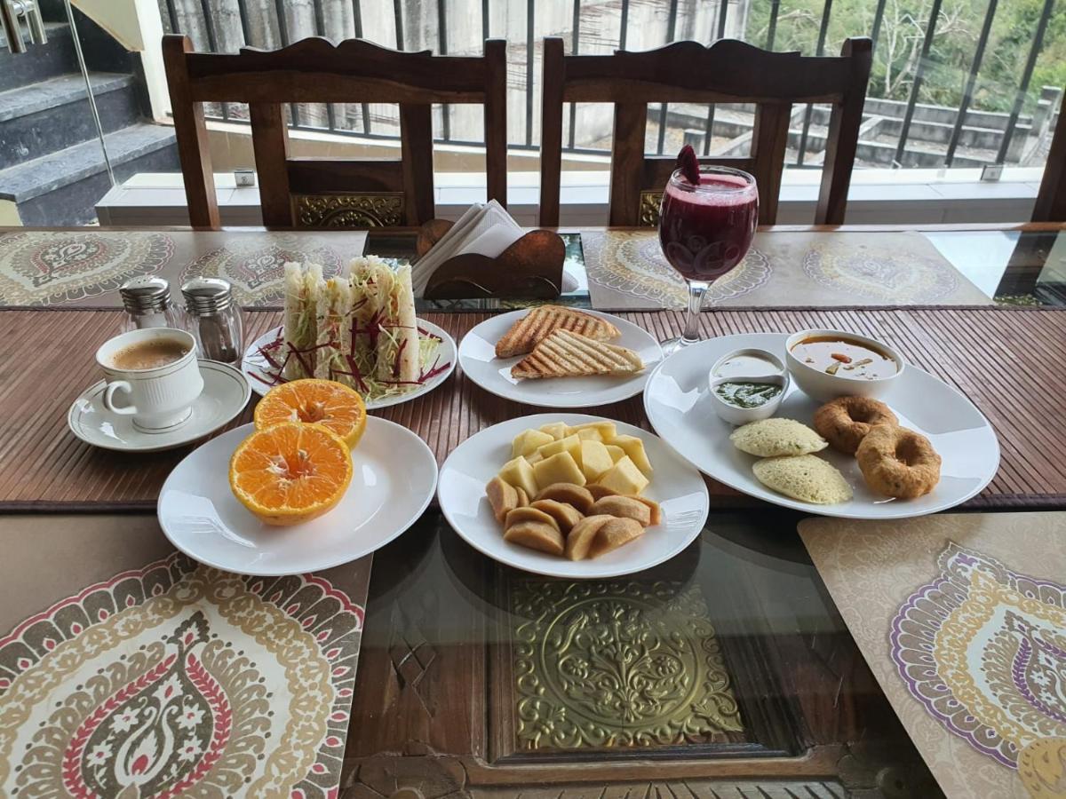 רישיקש Yogved Hospitality & Resort מראה חיצוני תמונה
