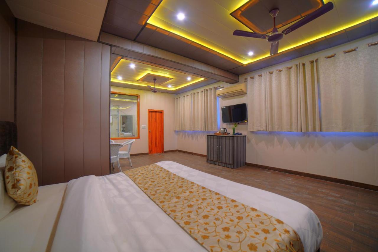 רישיקש Yogved Hospitality & Resort מראה חיצוני תמונה