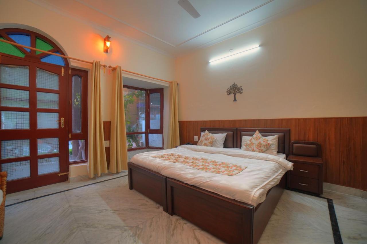 רישיקש Yogved Hospitality & Resort מראה חיצוני תמונה