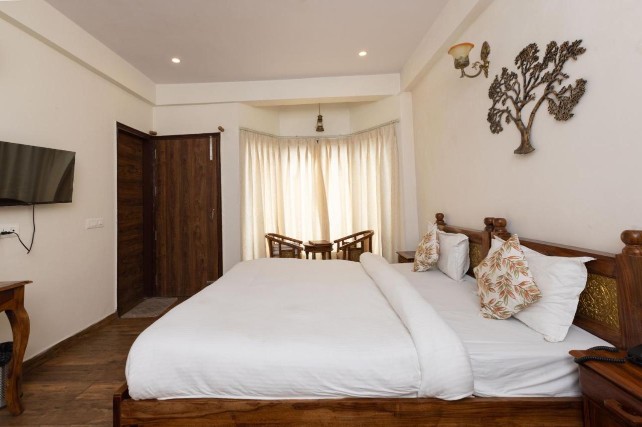 רישיקש Yogved Hospitality & Resort מראה חיצוני תמונה