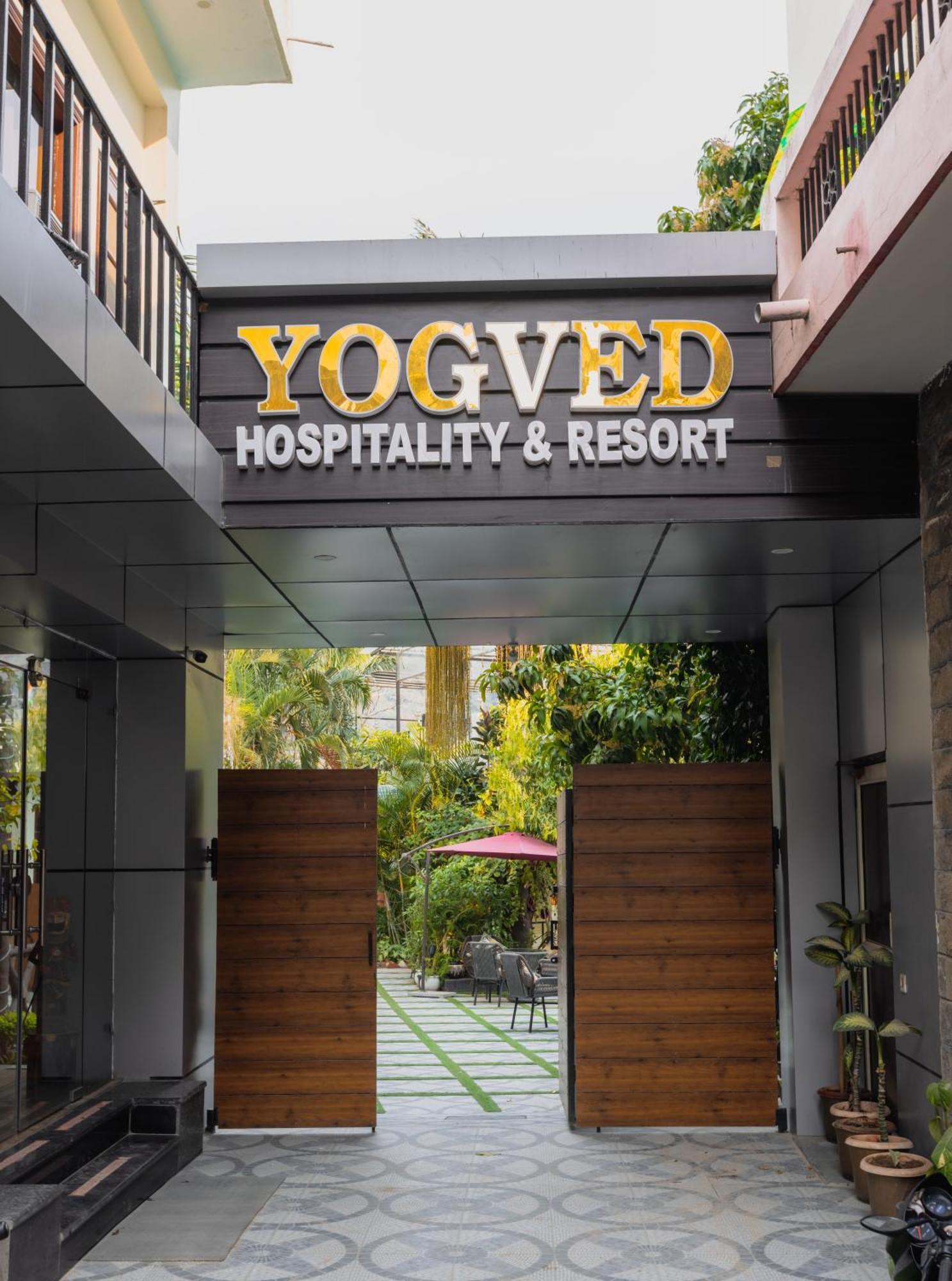 רישיקש Yogved Hospitality & Resort מראה חיצוני תמונה