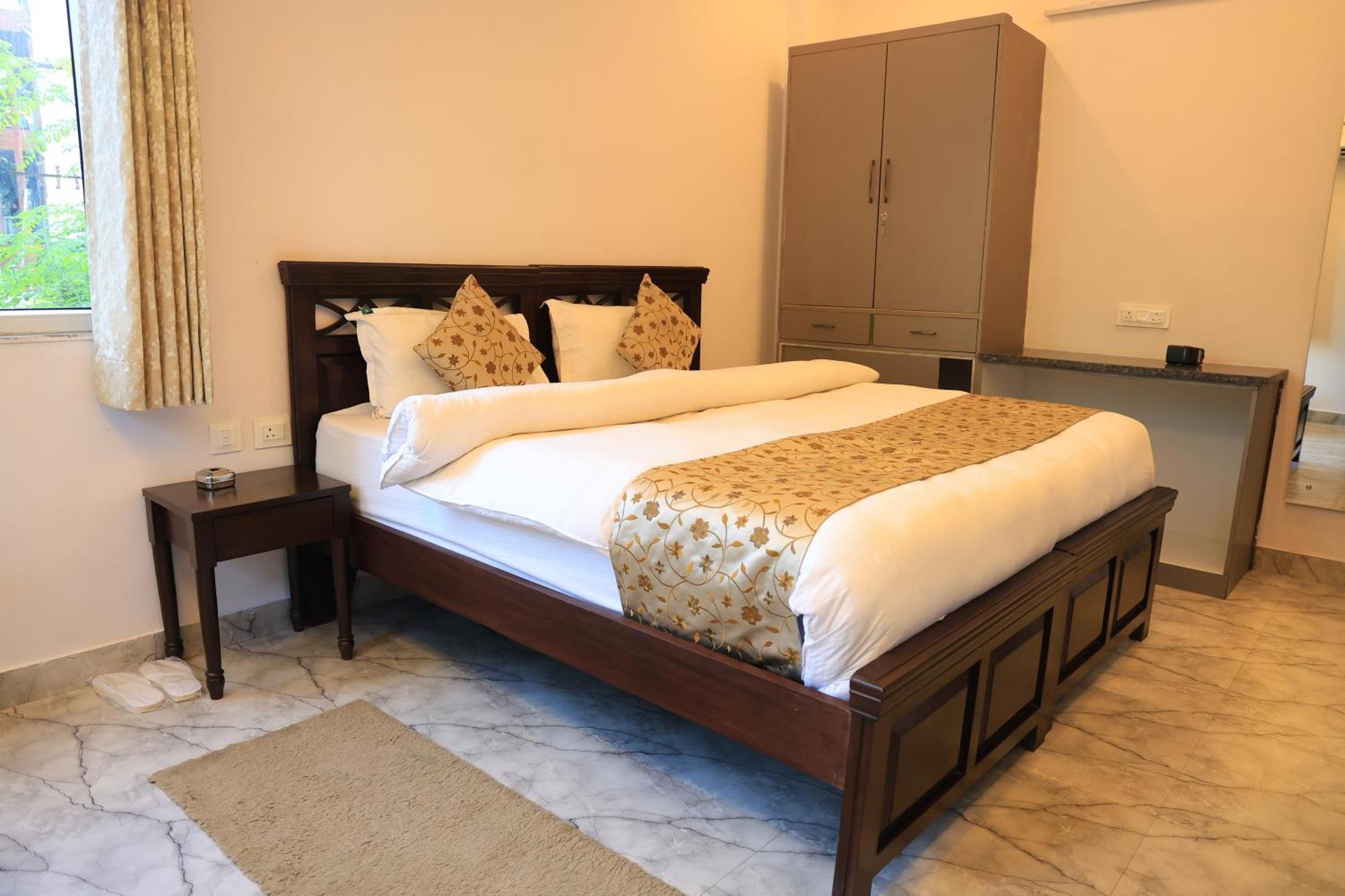 רישיקש Yogved Hospitality & Resort מראה חיצוני תמונה