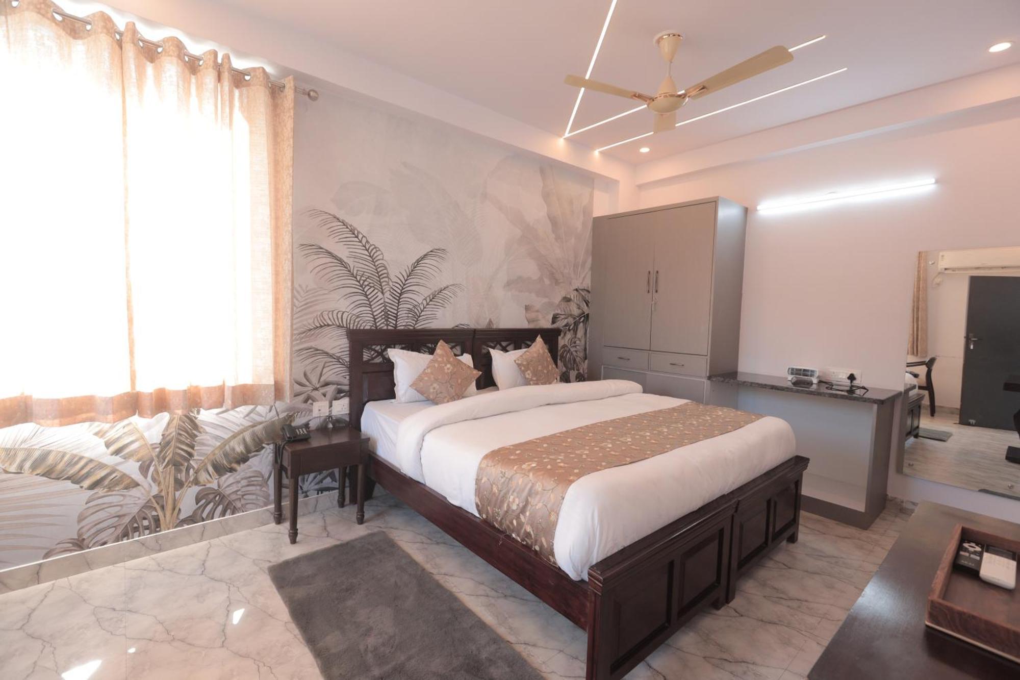 רישיקש Yogved Hospitality & Resort מראה חיצוני תמונה